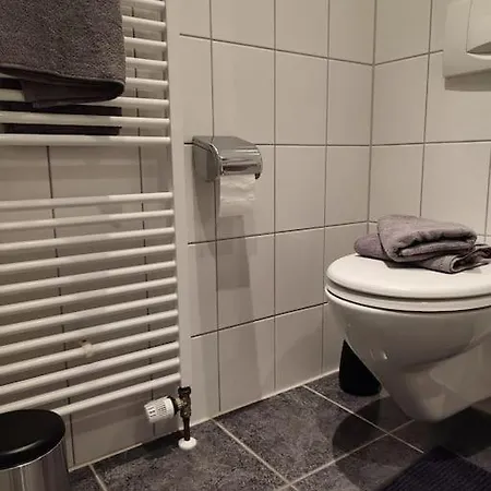 Gemuetliches Ferienapartment Mit Optionaler E-ladesaeule 아이헨젤